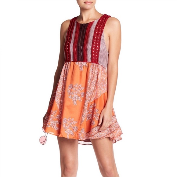 Free People Dresses & Skirts - FREE PEOPLE Boho Crochet Mini Dress